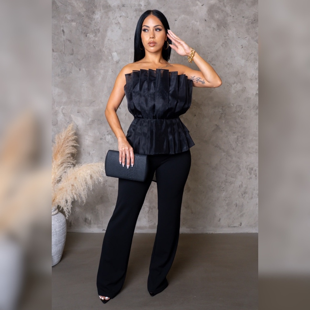 A Class Act Jumpsuit- Black